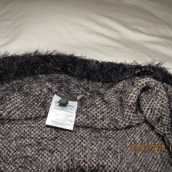 XL women’s sweater by BCBG MAXAZRIA. FLAWLESS - Picture 6 of 6
